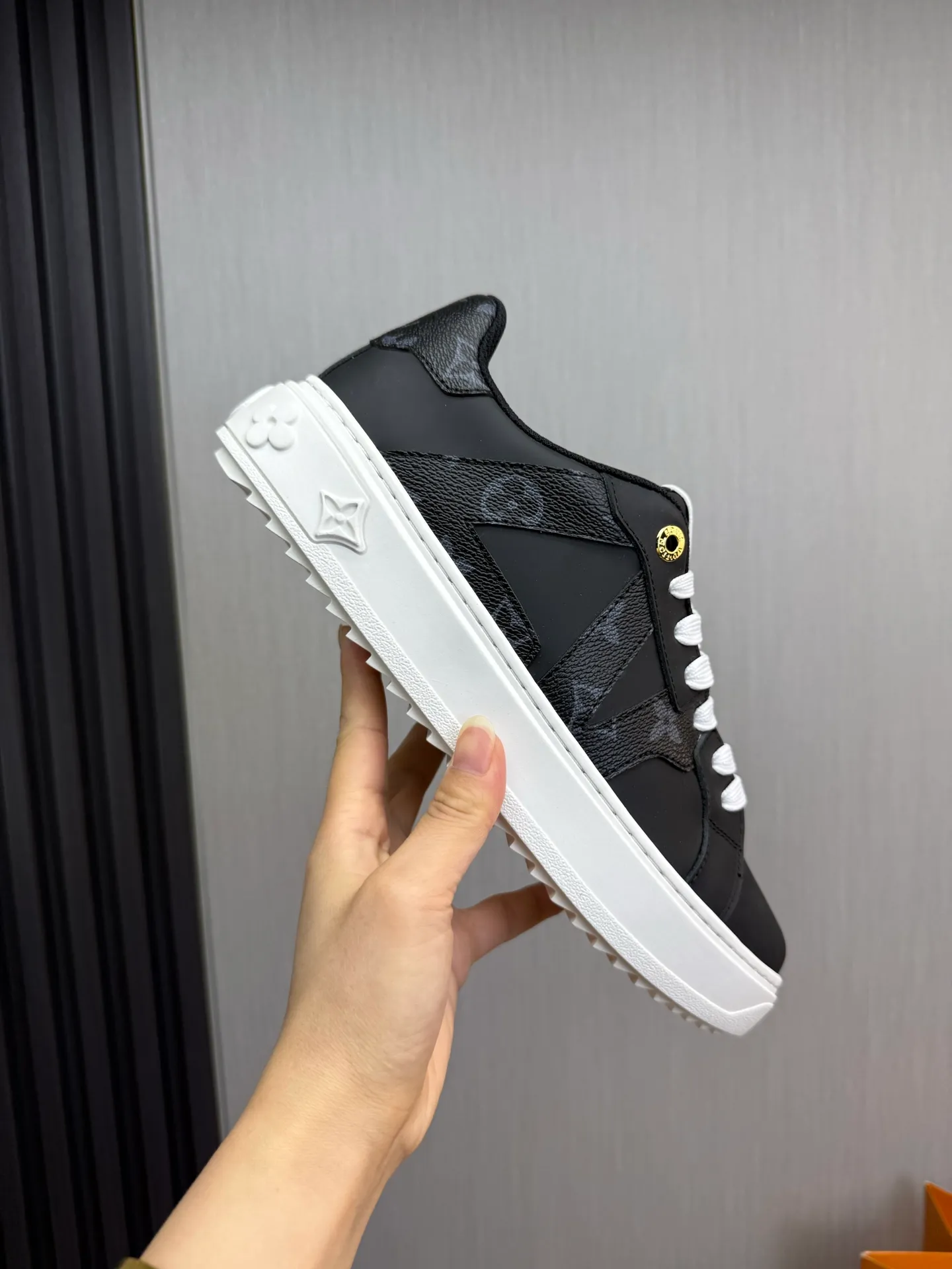 Men's shoes 💰520💰 LOUIS VUITTON [Luden Yiwei] The new trendy Lv is on the market 🎁, casual and fashionable men's shoes 👟 The upper is made of imported silk cowhide + cowhide mesh lining, the original wear-resistant rubber outsole, the version is simple and elegant, exclusive for trendy men. 38-44